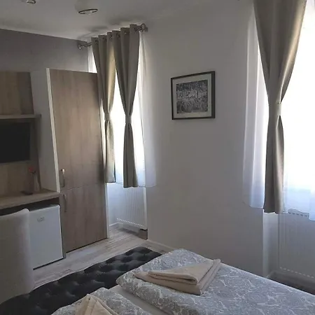 Garni Steinbacher Tal בית הארחה היידלברג